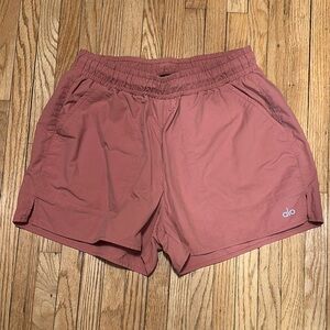 Alo Alumni shorts soft terracotta Athletic Shorts small
